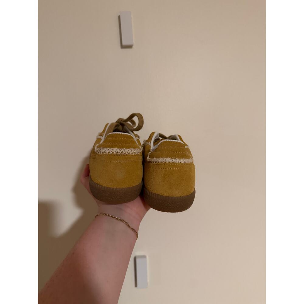 ALOHAS x Free People Tb.490 Crochet Sneaker, Honey Yellow, NWOT, Size 6 - Picture 5 of 6